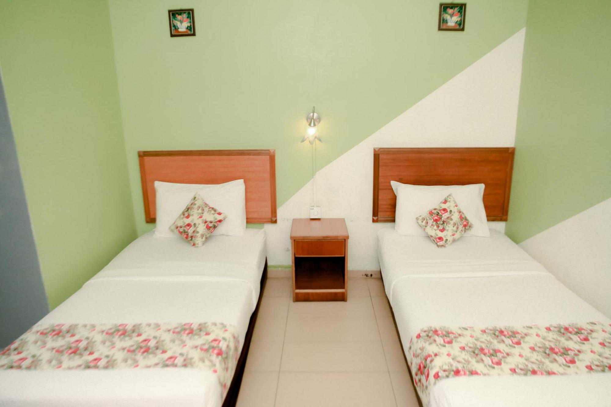 Hotel D View Мерсинг Экстерьер фото